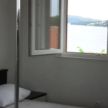 Mia - Spacious On 85 M2 With Beautiful Sea View Apartamento Trogir