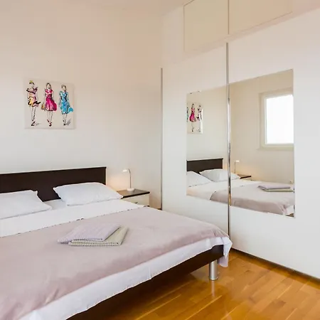 Apartamento Mia - Spacious On 85 M2 With Beautiful Sea View Trogir